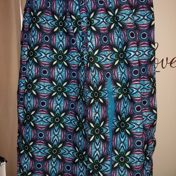 African Ankara 2 piece top and skirt. - Picture 8 of 12